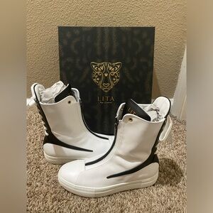 Fang Commando Hi Top In Nappa
LITA by Ciara